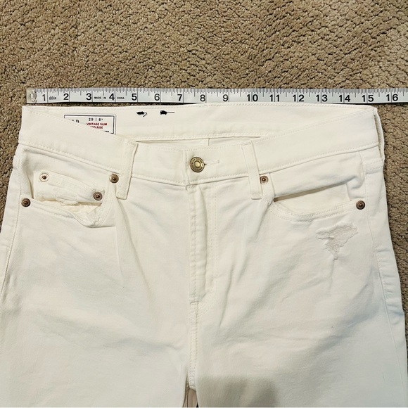 Gap Vintage Slim Mid Rise White Distressed Jeans, Size 29 / 8 Long - Picture 6 of 10